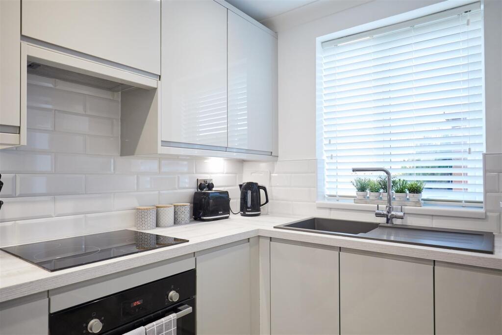 Naismith Road 16.jpg