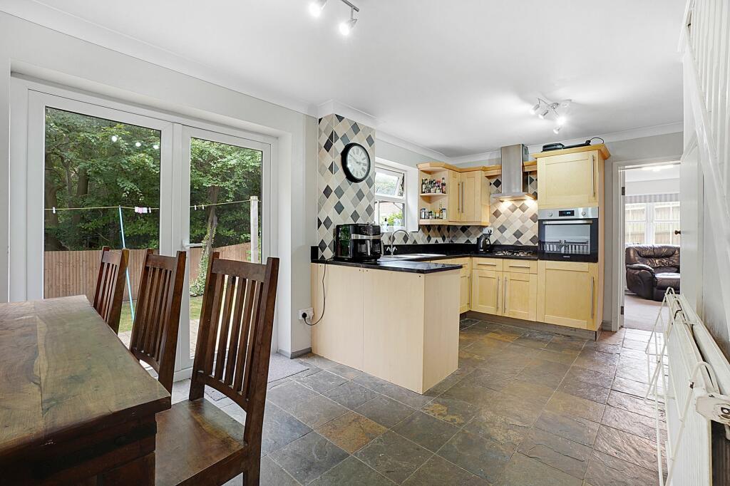 Kitchen/Dining