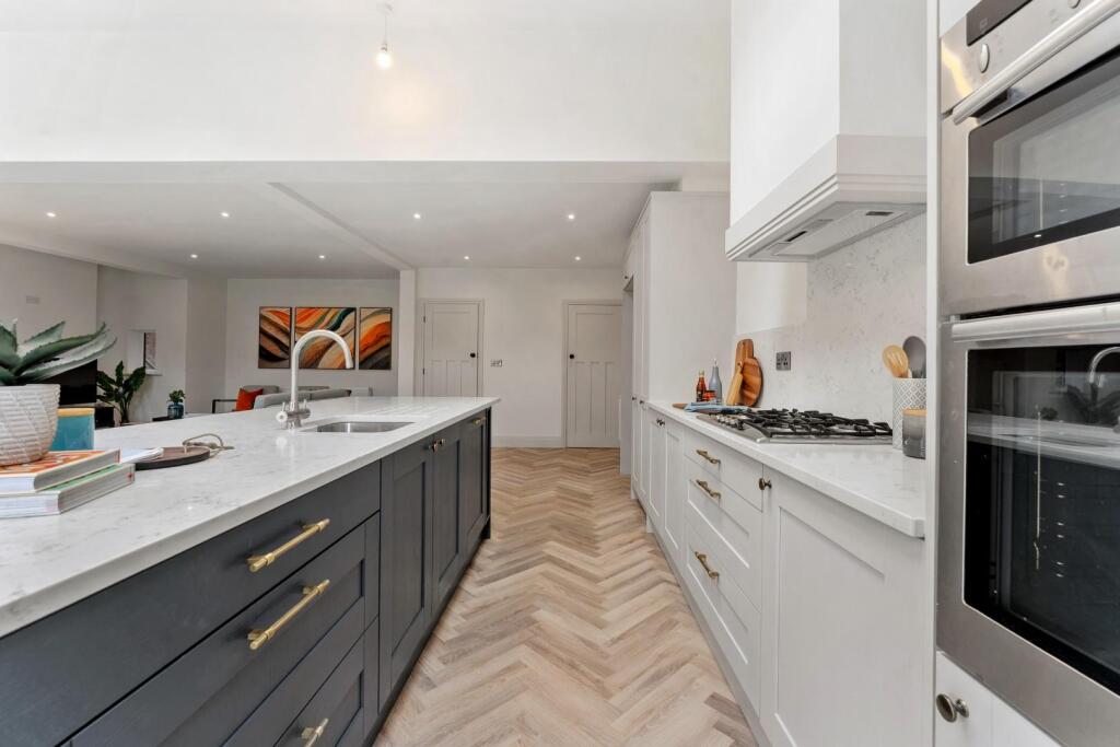 32 PINE ROAD-60.jpg