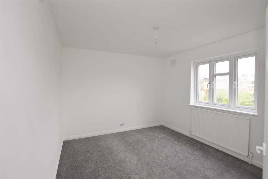 Bedroom 2 copy.jpg