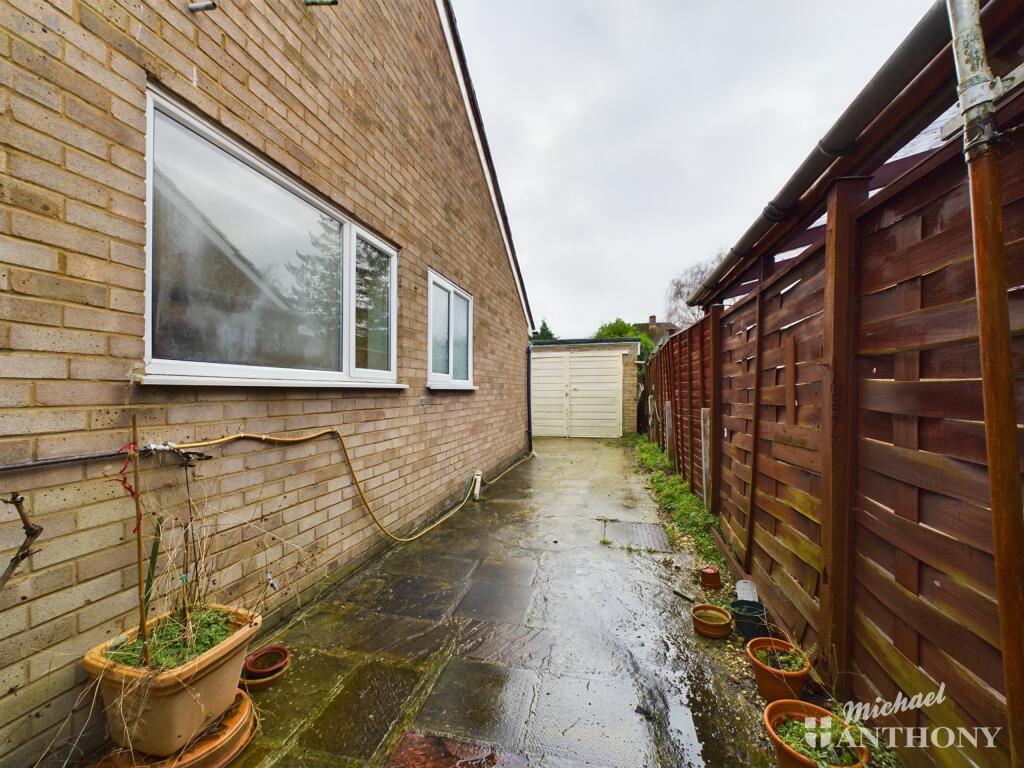 CAM03218G0-PR0478-STILL009