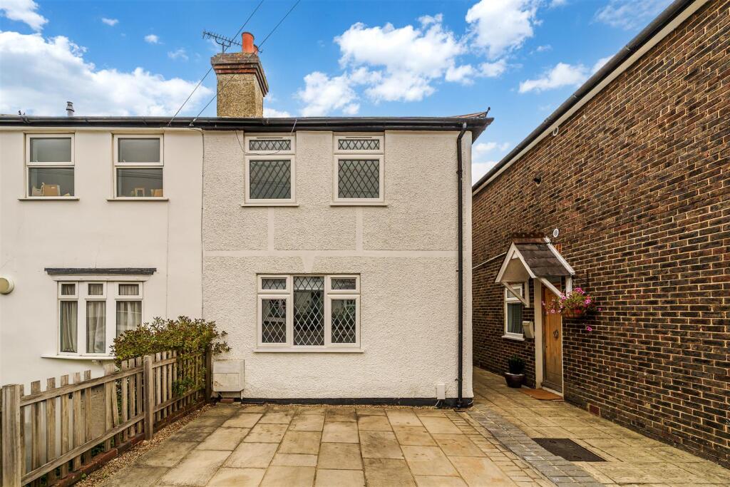 FERNDALE ROAD, 31 (2).jpg