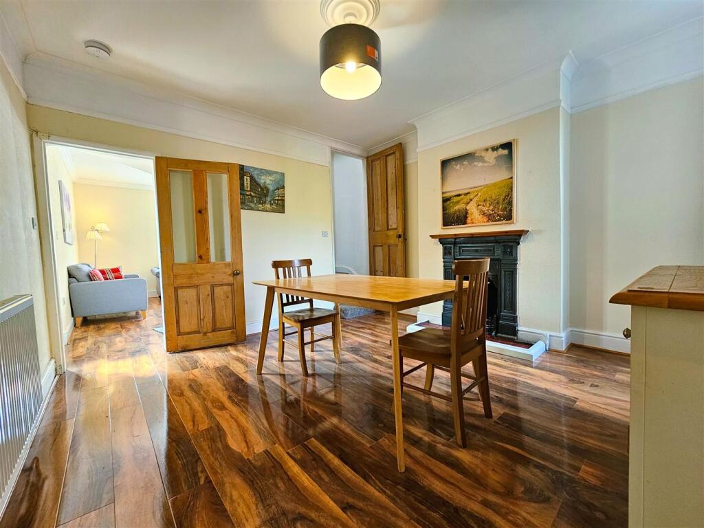 Cross Street (7).jpg