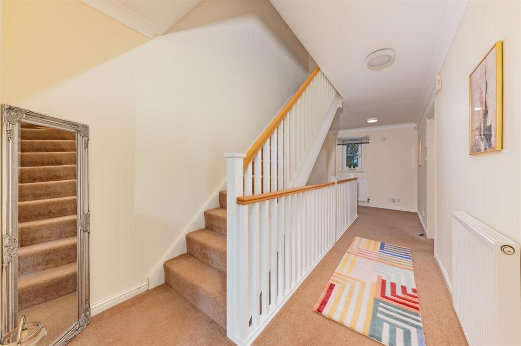 15 Dudhope Gardens Dundee-13.JPG