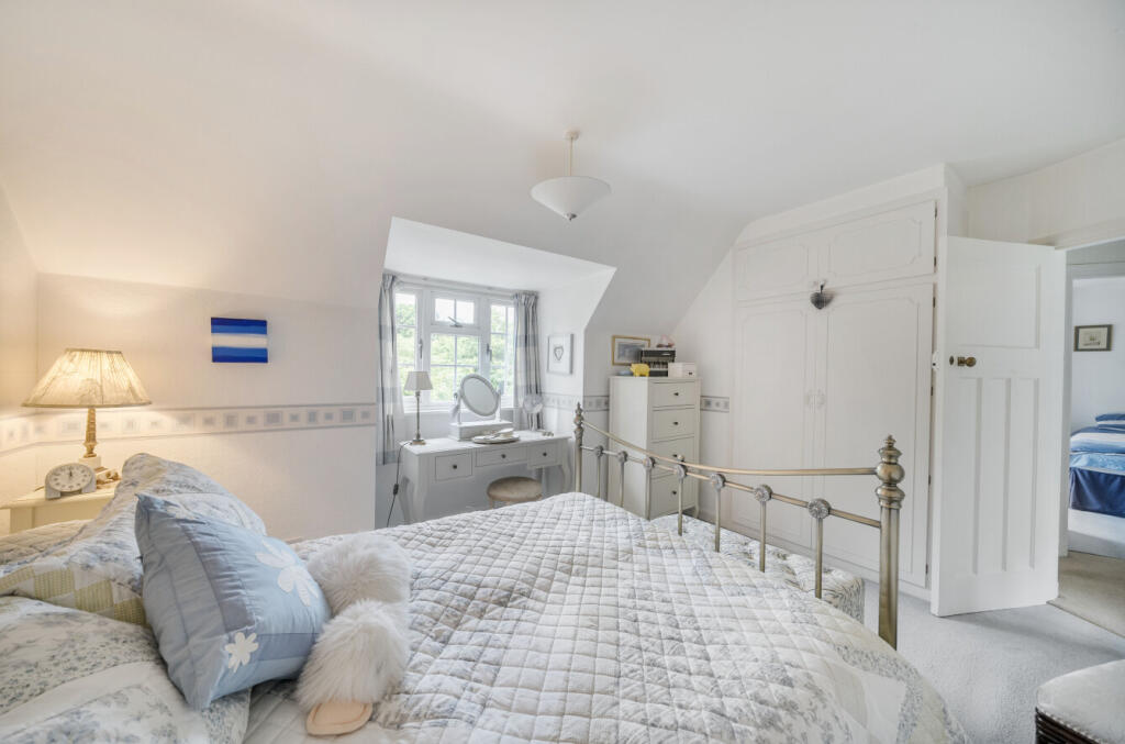 1296274-19-682de2...