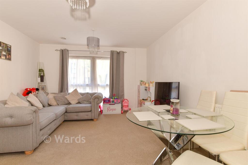 Lounge/Kitchen/ Dining Area