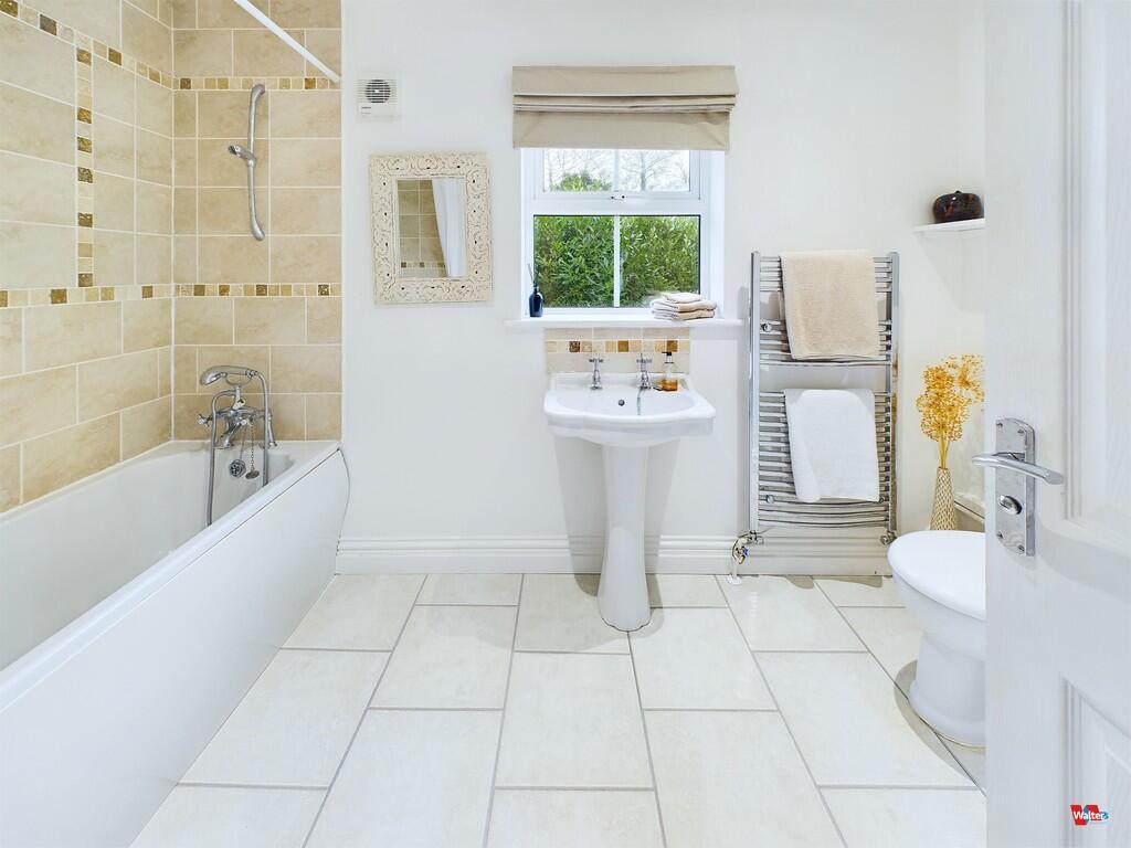 CAM04092G0-PR0028...