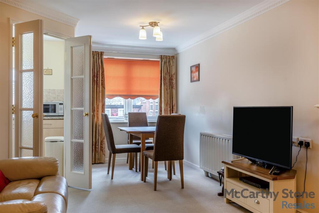 8660513-interior11.jpg