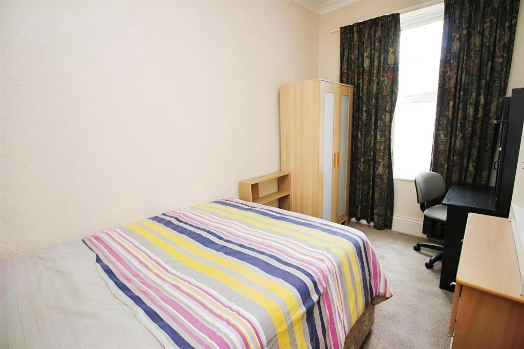 2472fcbc-chester 20street 208.jpg