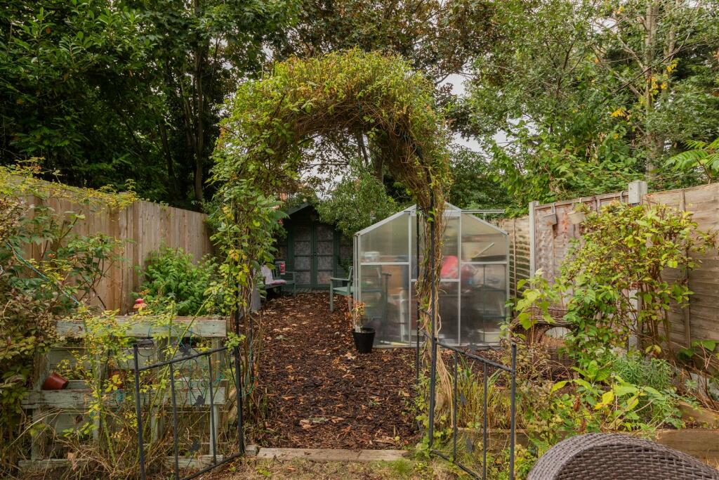 Penrhyn, E17