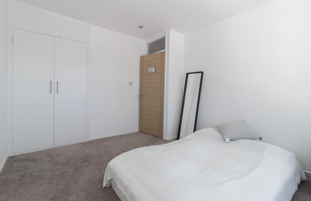 2nd Bedroom 2-1