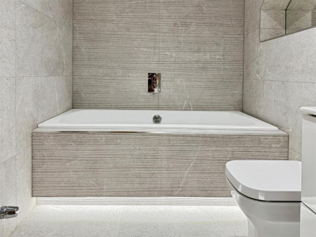 01d8a78b--42BA-940C-C49FDD0E945F-13396-000009E503E