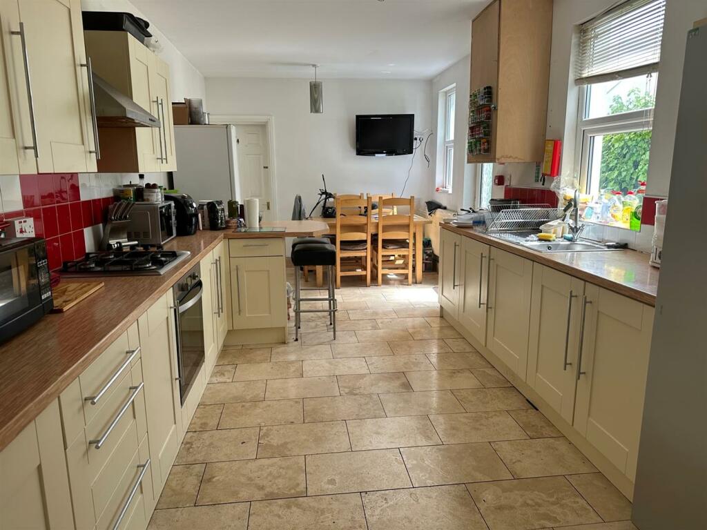 Ewenny Rd pic 6.jpg