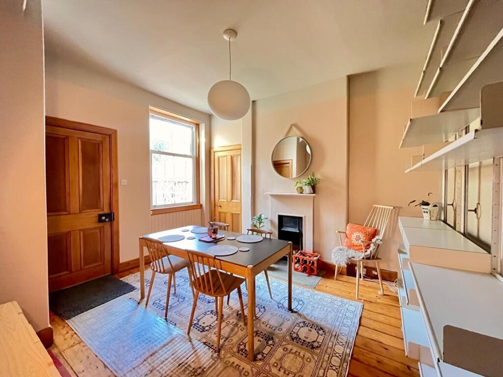 10 Craighouse Avenue Dining Area