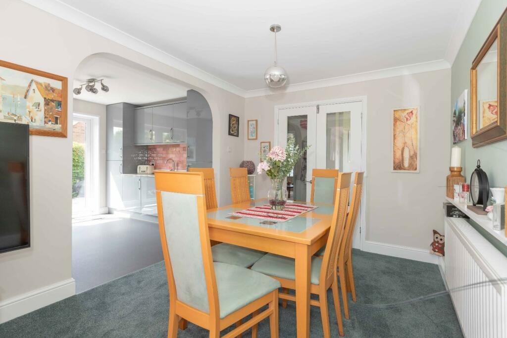 1 Burnside Crescent_7.JPG