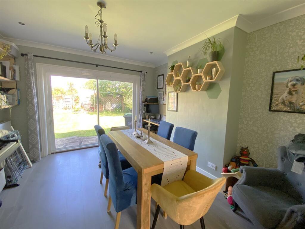 Dining Room.jpg
