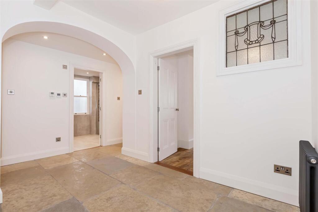 Adelaide Crescent_26.jpg