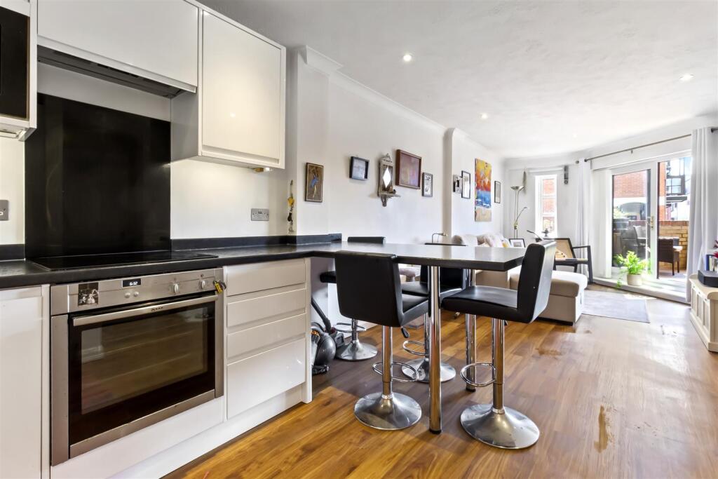 Mary's Place 19-013.JPG