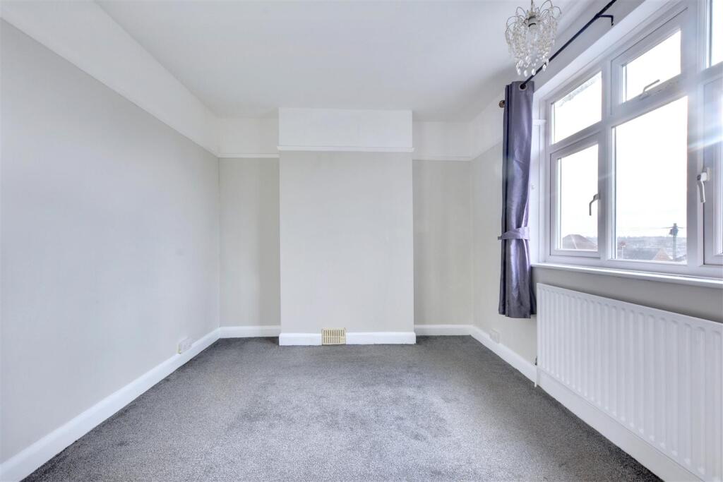 Bedroom One (2).jpeg