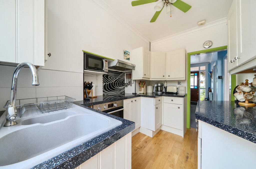 1319849-7-68681b7...