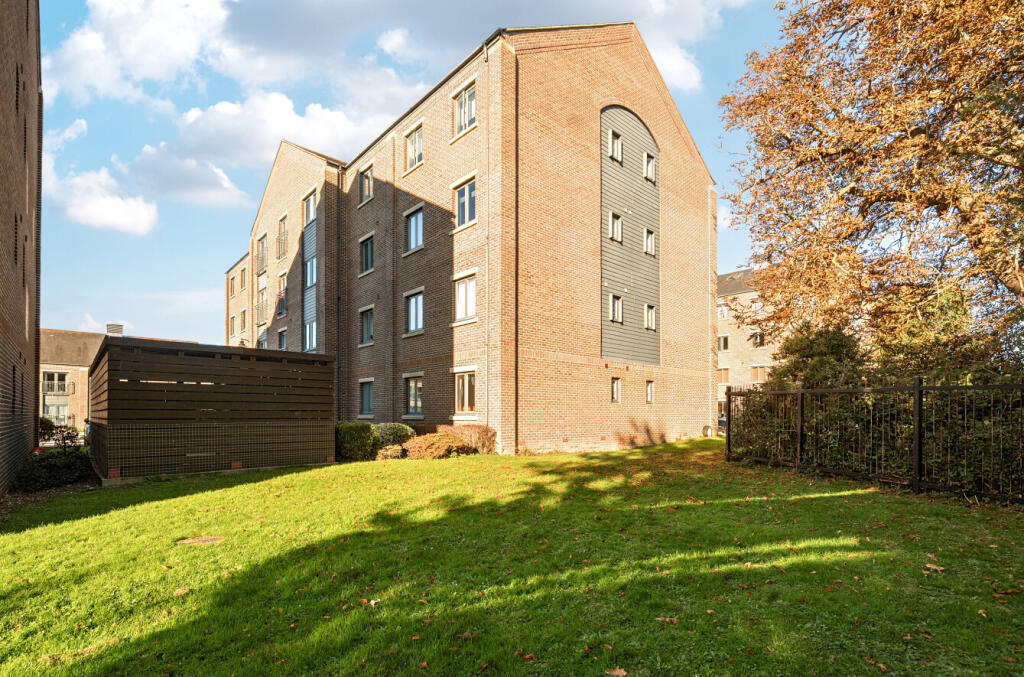 1370285-22-68f0b7...