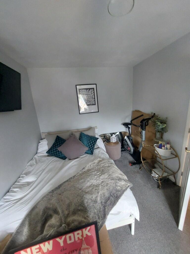 second bedroom
