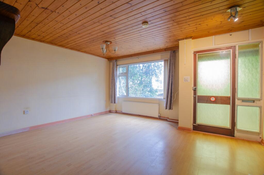 To Book A Viewing Call TPS Lostwithiel on 01208 87