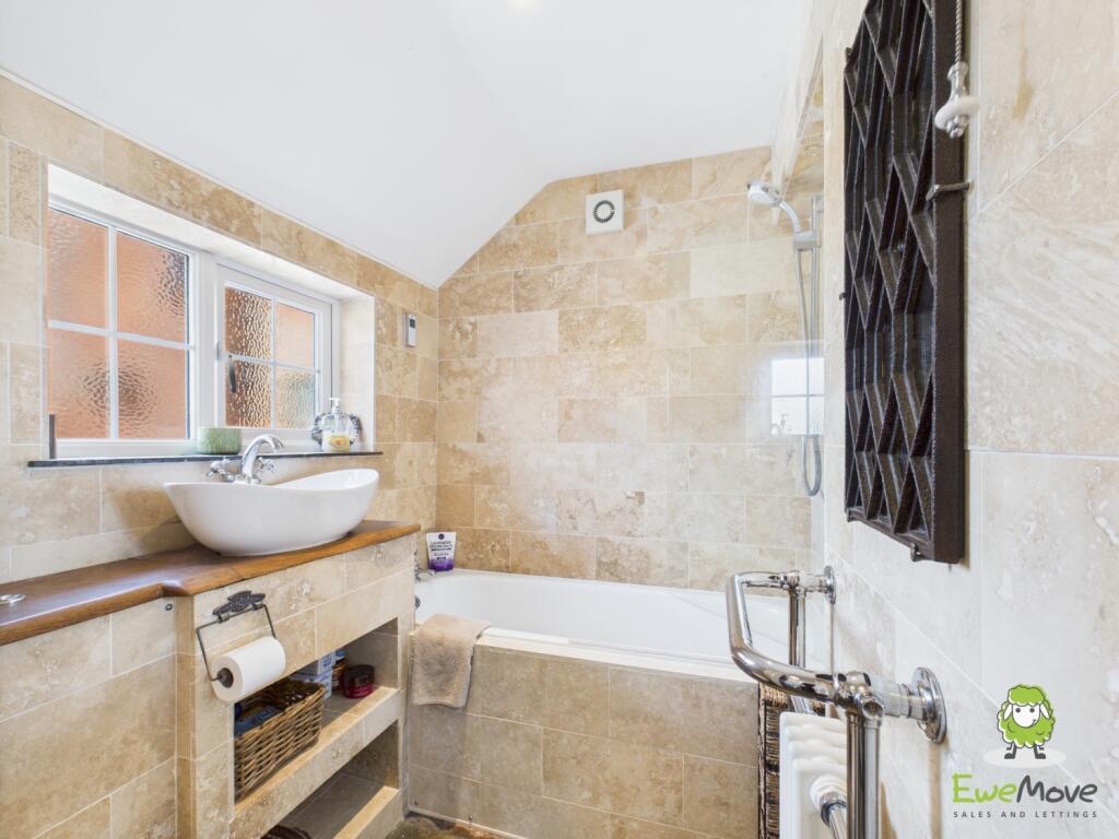 EweMove Basingstoke Estate Agents 17 Vyne Road 
