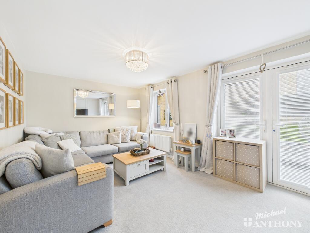 CAM02773G0-PR0368-STILL003