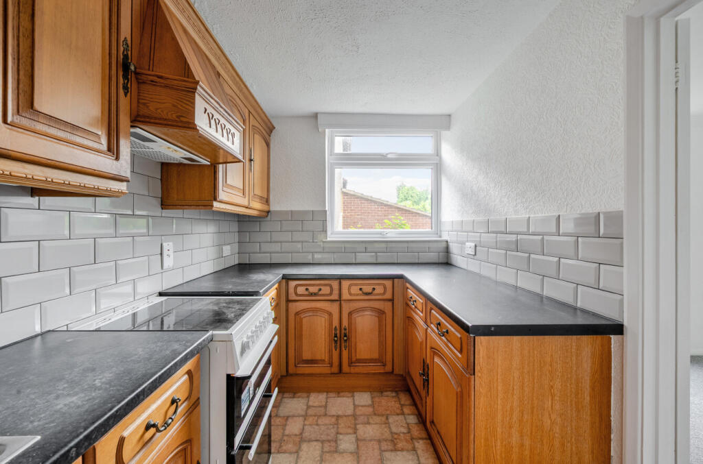 1301909-10-683d9c...