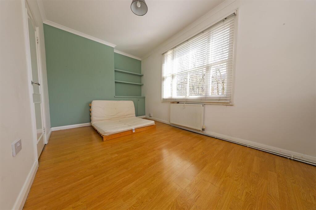 nicholas james buckingham rd bed.jpg