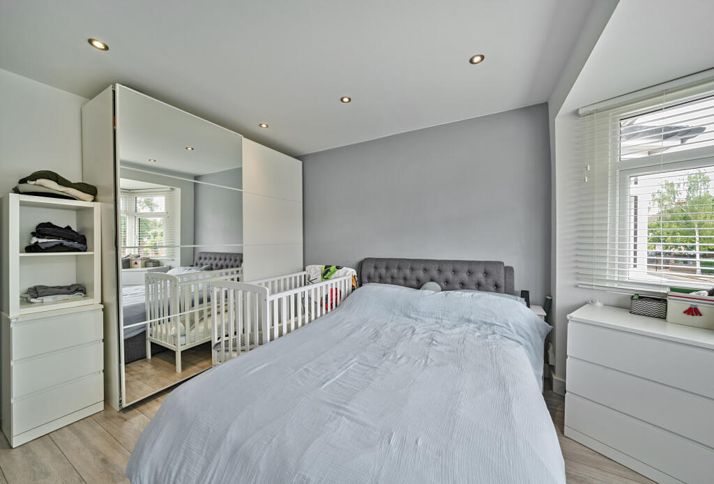 1289826-6-6828670...