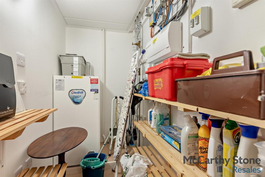 8654293-interior04-800.jpg