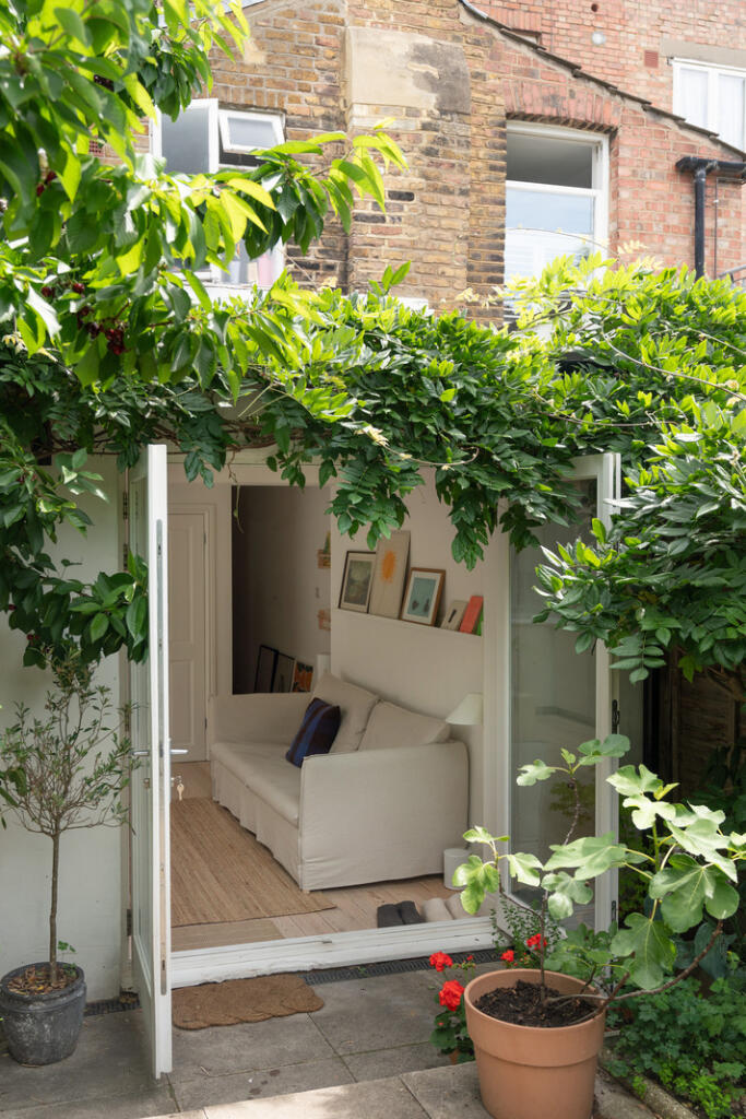 293115 - DRIFFIELD-ROAD-E3-035.jpg