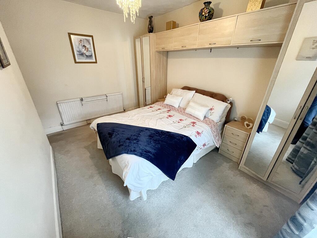 Bed12