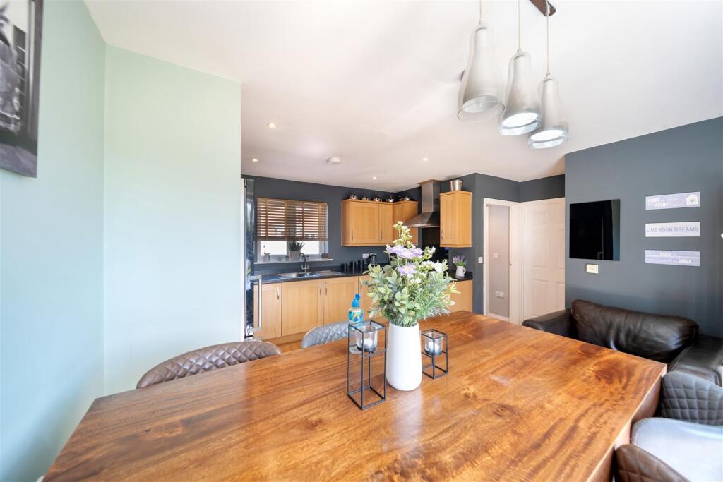 116 Jovian Way-38.jpg