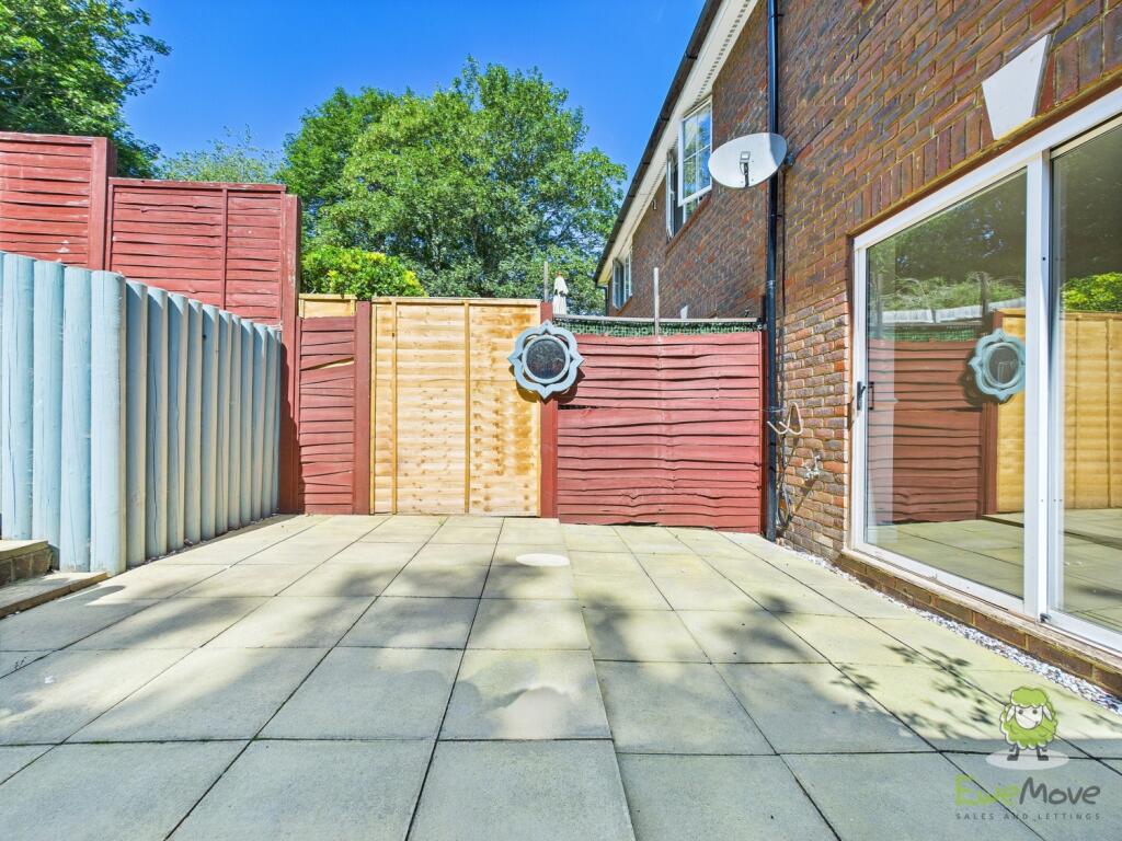 CAM01543G0-PR0147-STILL019