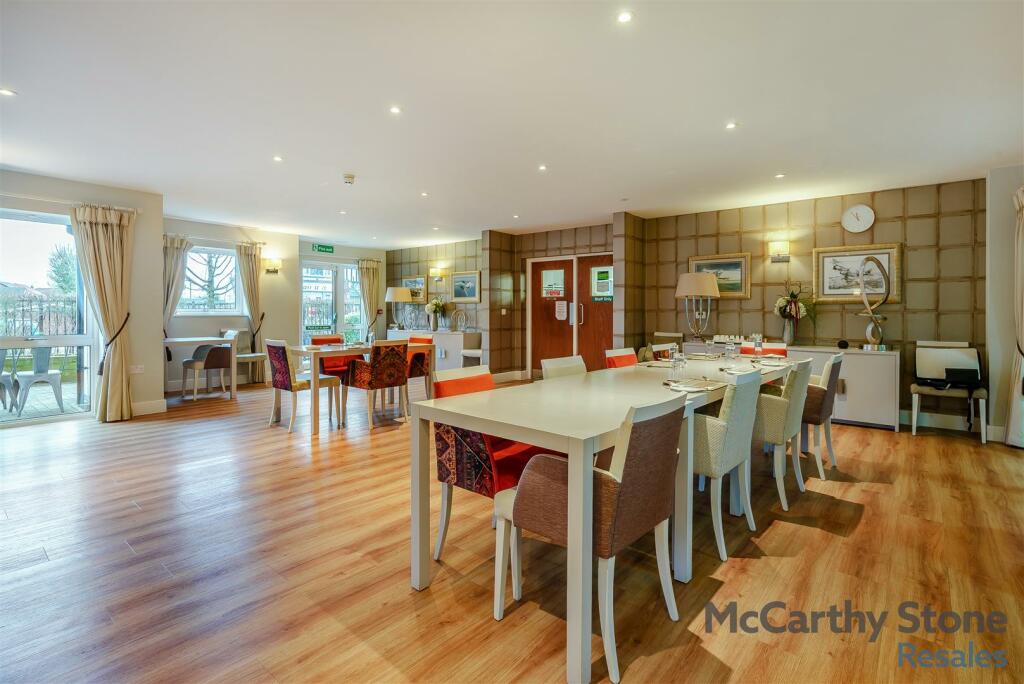 8630798-interior11.jpg