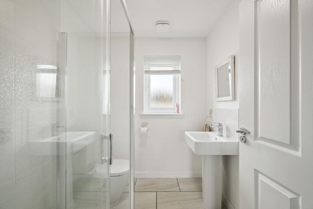 Bedroom Two En Suite