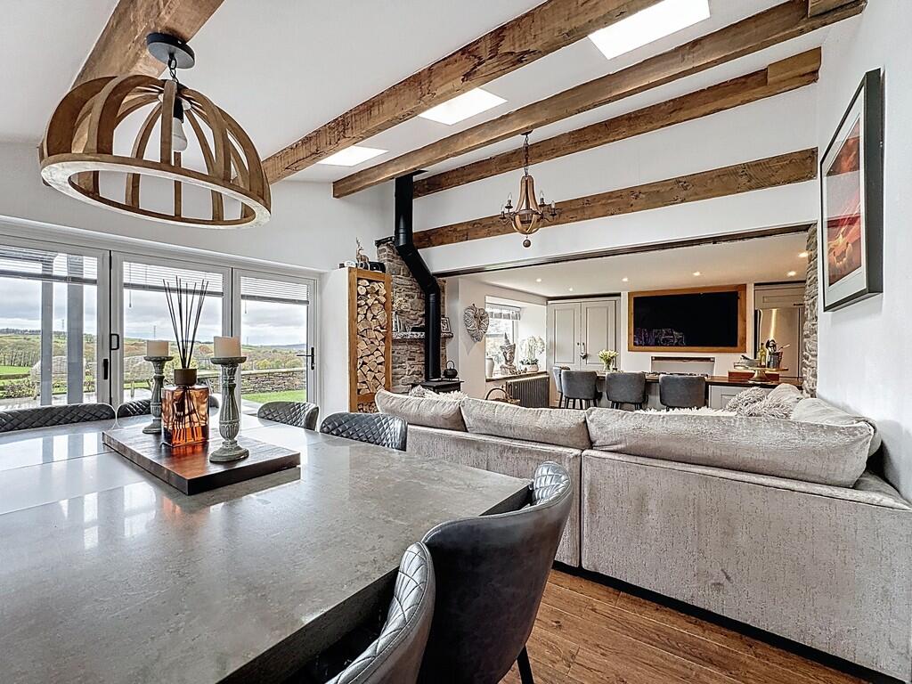 Dining. Living an...