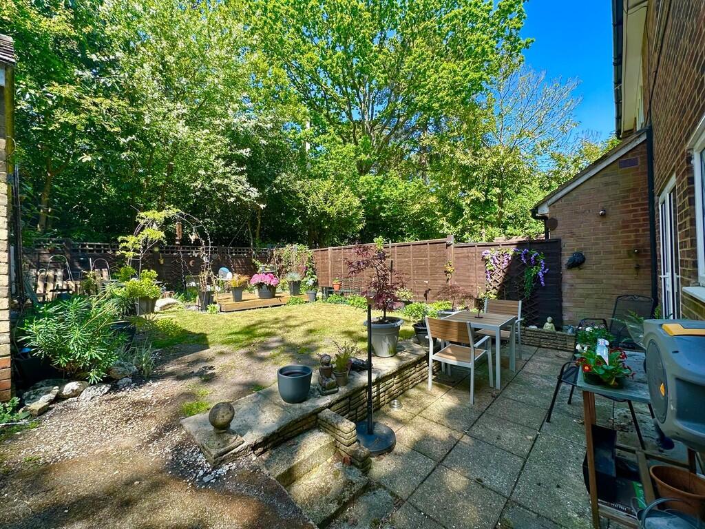 IMG-20250508-WA00...