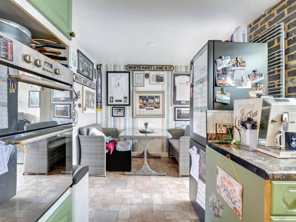 Kitchen 3