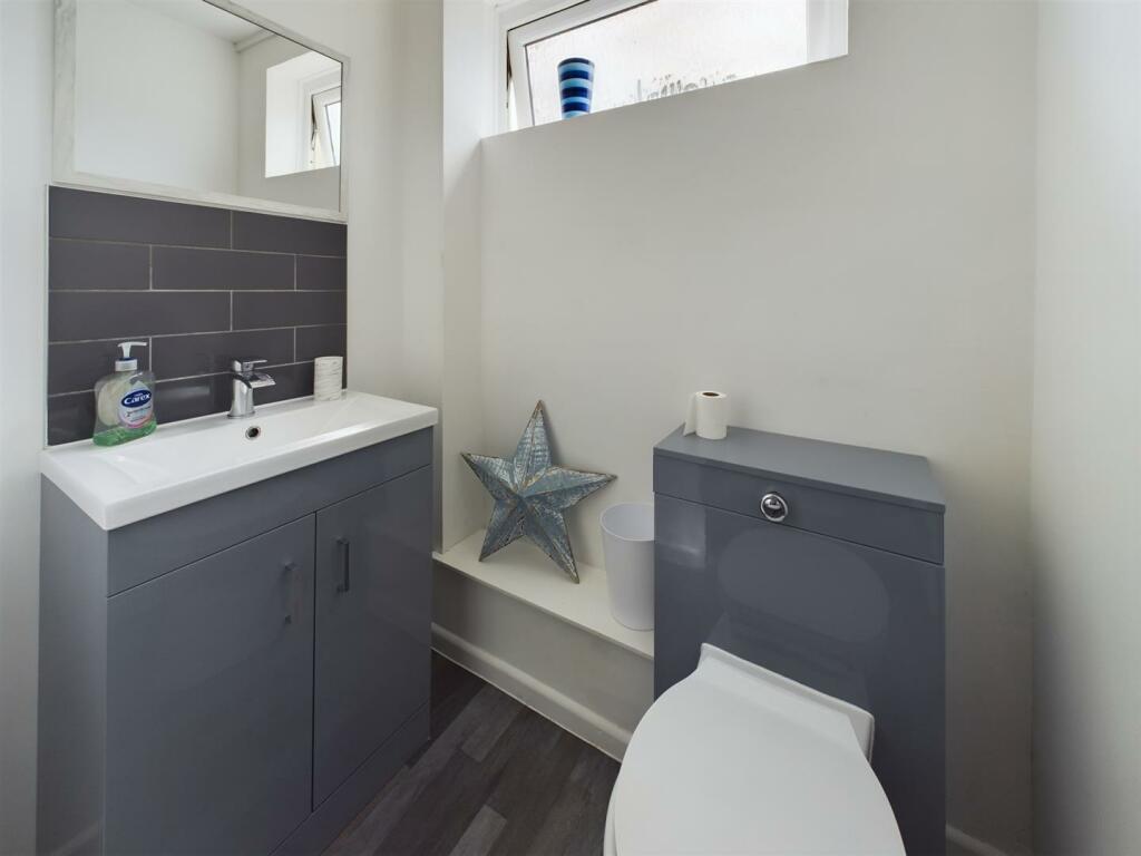 3B Shower Room