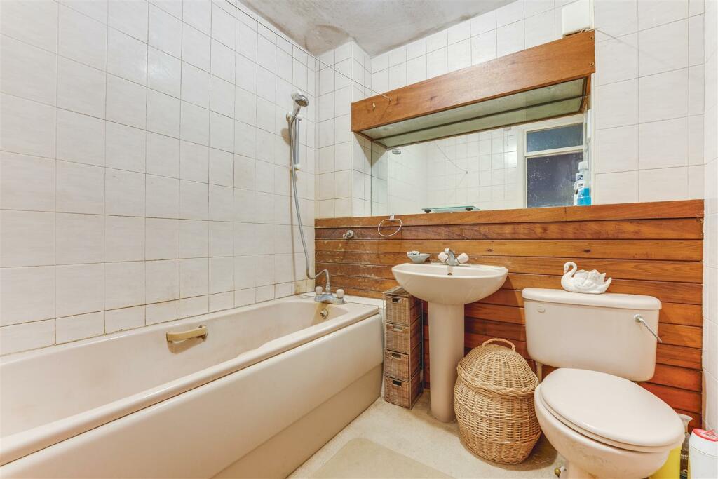 2 Willowside Court-7.jpg