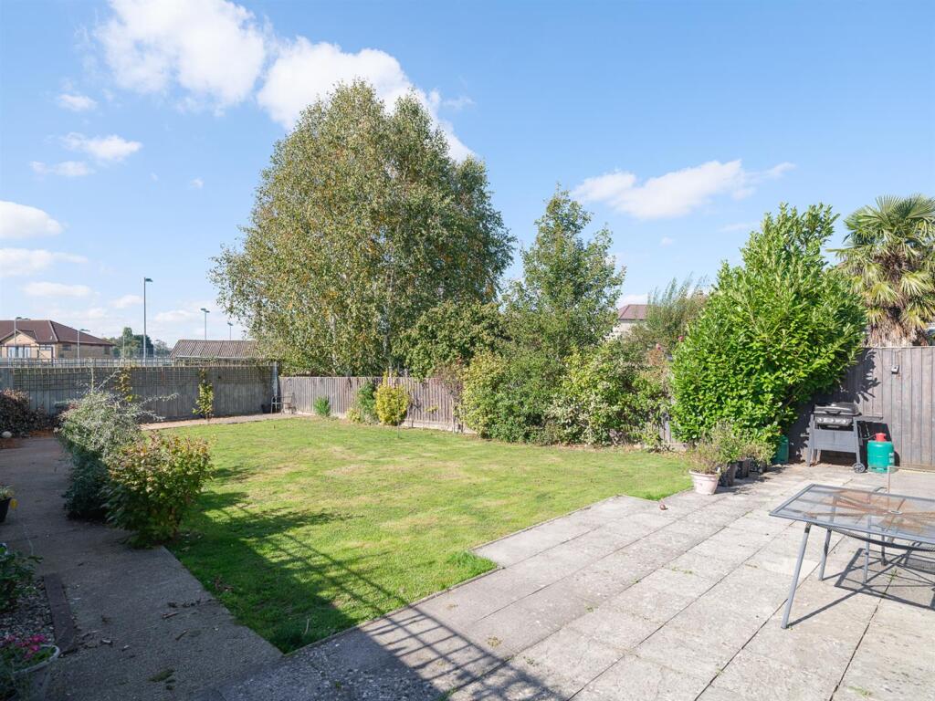 22 Hardenhuish Avenue-16.jpg