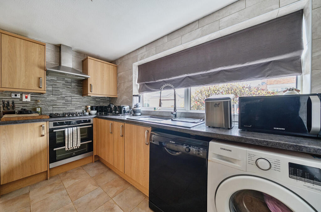 1393859-1-6946a8b...