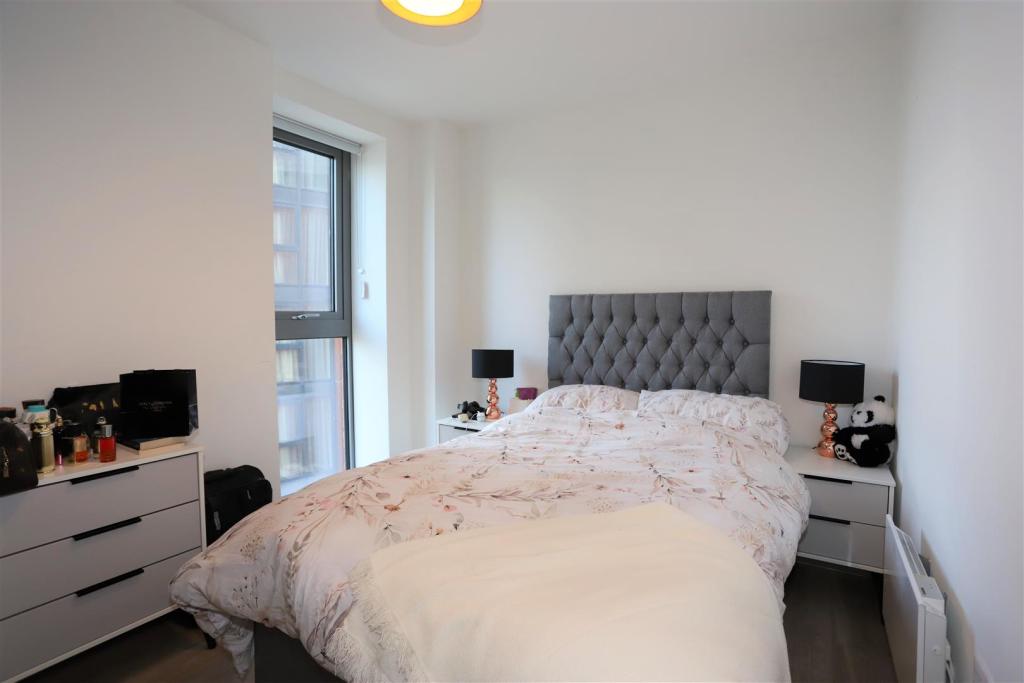 Master bedroom.JPG