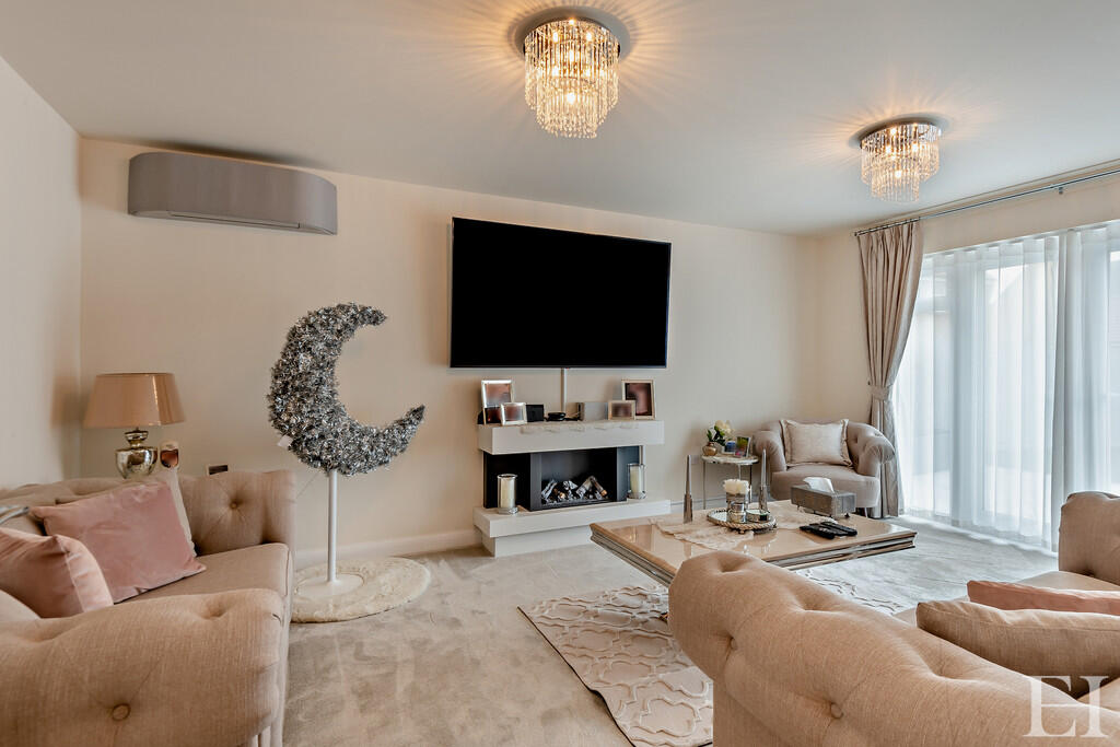 8630549-interior0...