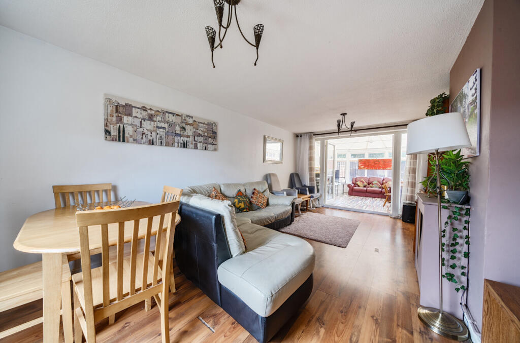 1335030-2-68b19ef...