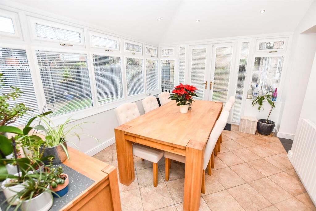 dining room.jpg